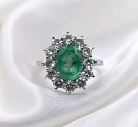 Ring 750 Gold mit Smaragd 1,5 ct und Diamant 0,8 ct - Bild 3