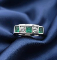 Ring 585 Gelbgold Smaragd 0,4 ct Diamant 0,2 ct - Bild 2