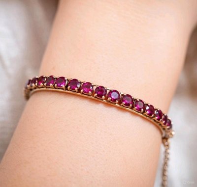 Armreif 585 Gelbgold 2ct Rubin Antik